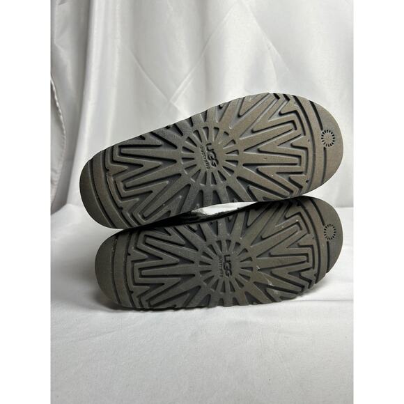 Ugg Cardy dark grey sweater classic tall 3 button womens boots SZ 4 - Picture 6 of 7